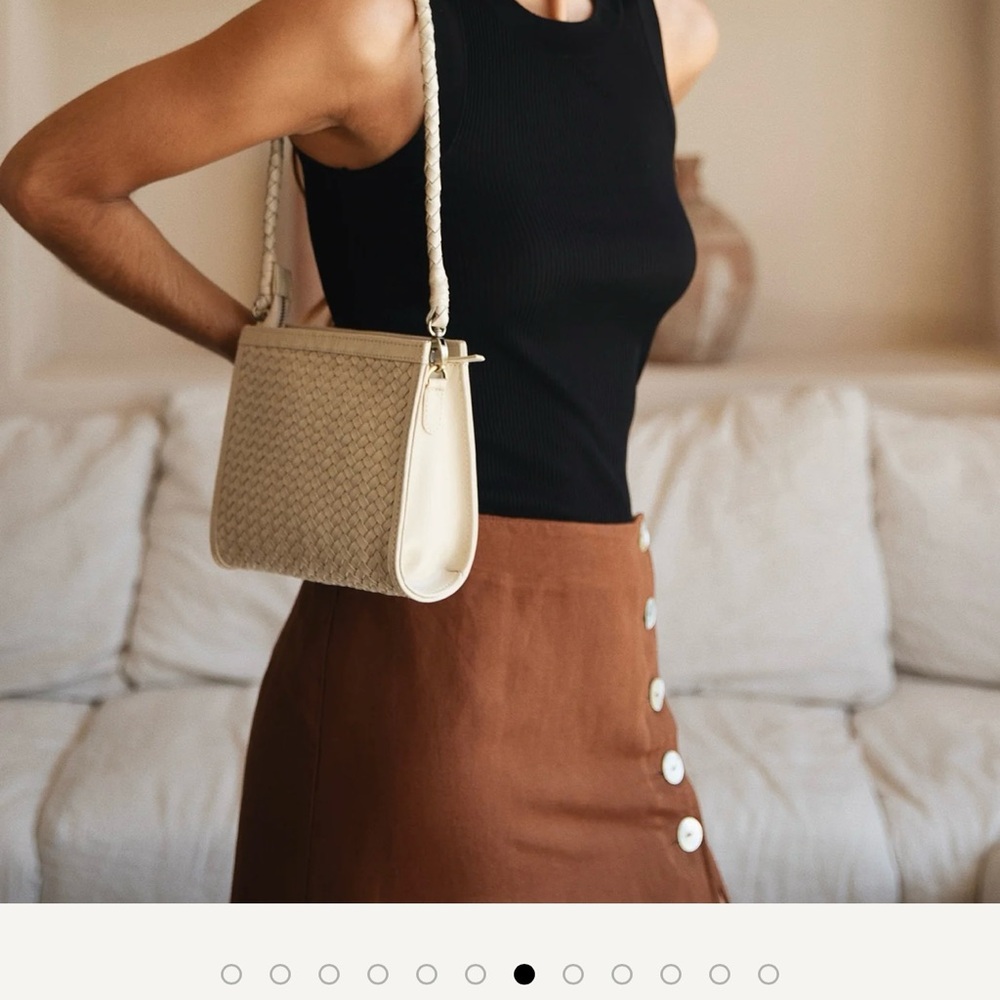 Elegant Cream Shoulder Bag
